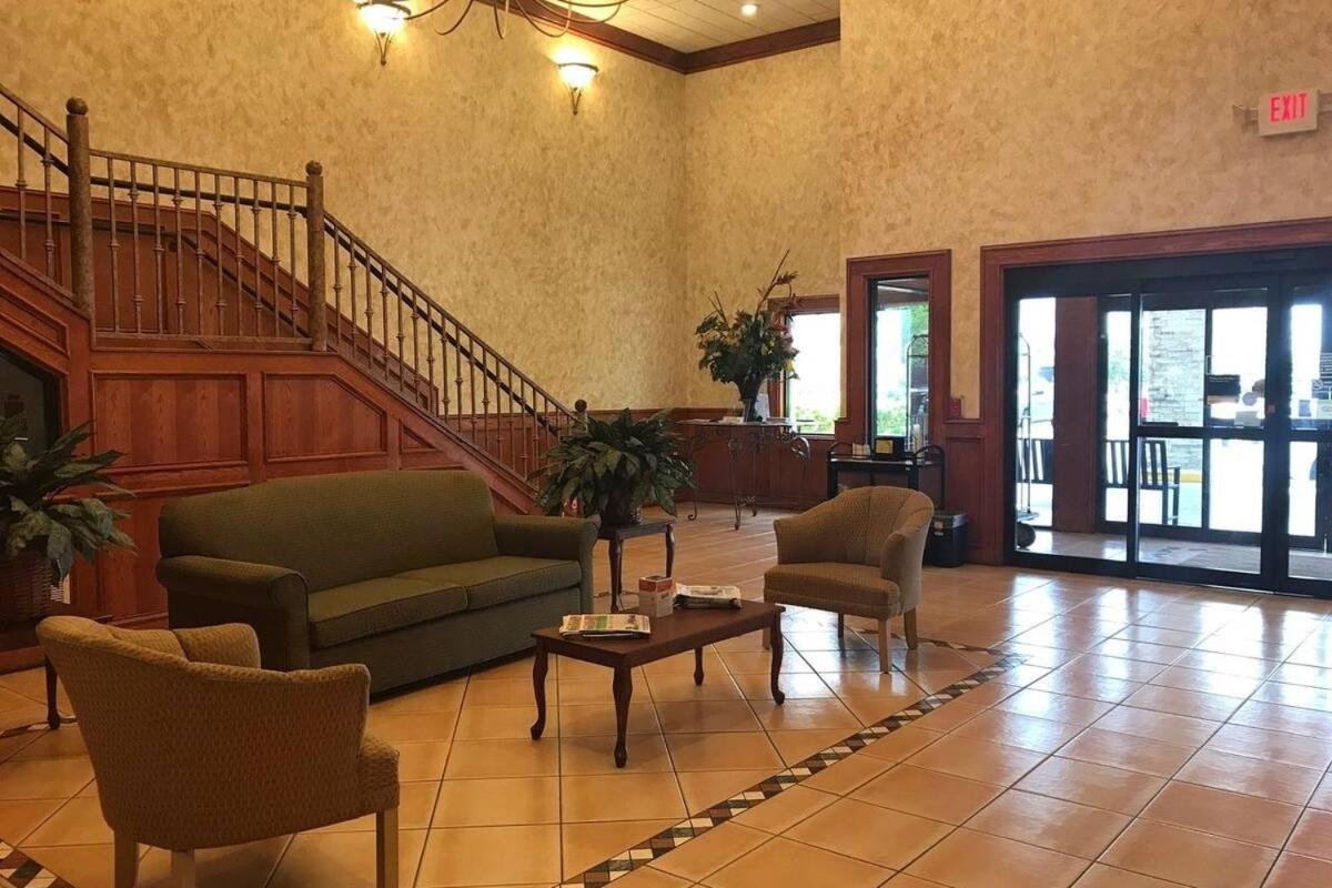 Shary Inn And Suites Mission Extérieur photo