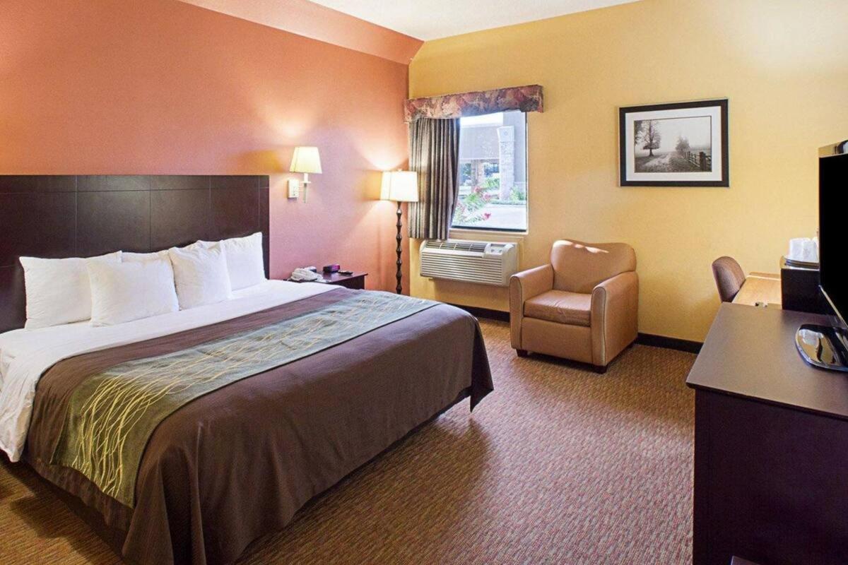 Shary Inn And Suites Mission Extérieur photo