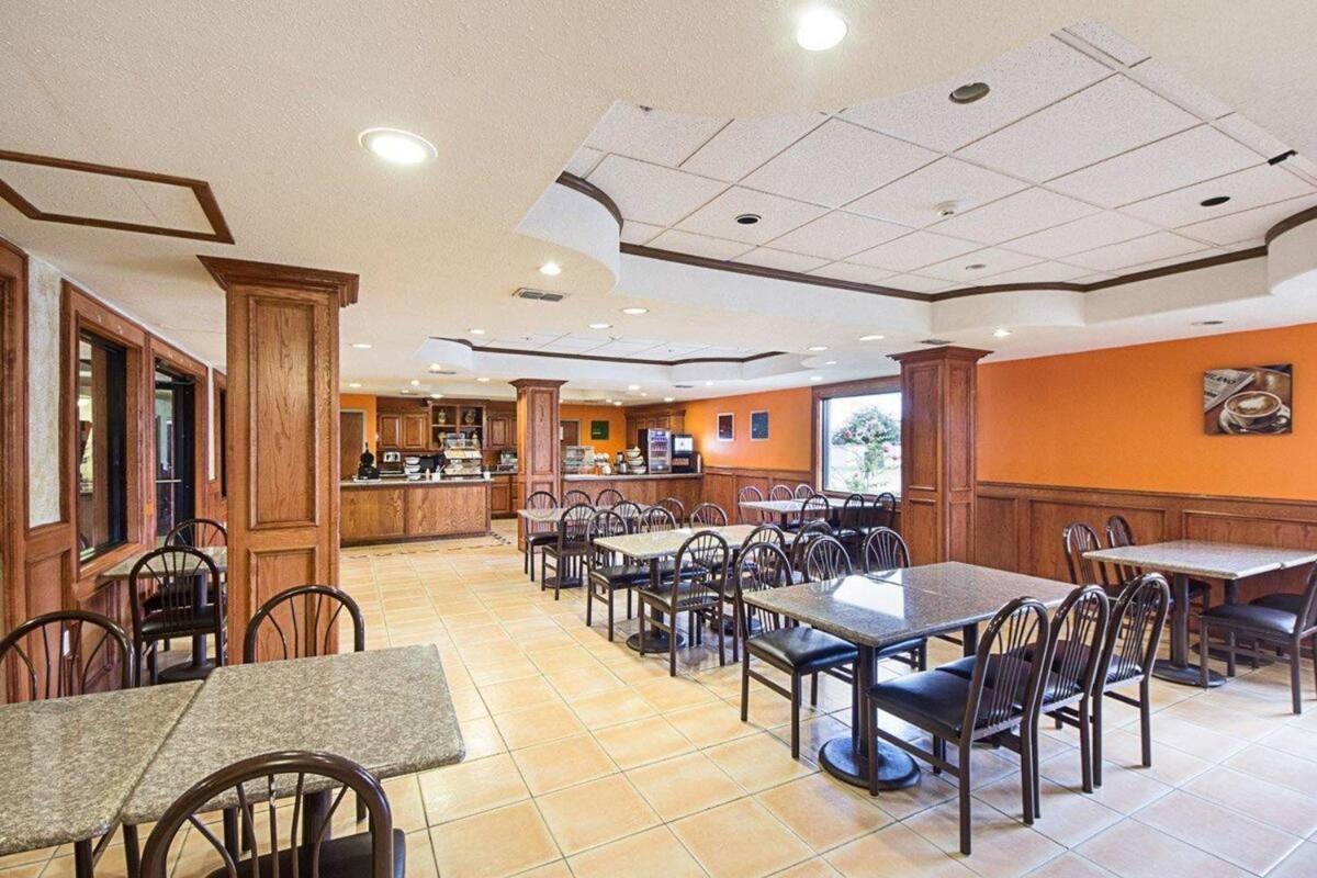 Shary Inn And Suites Mission Extérieur photo
