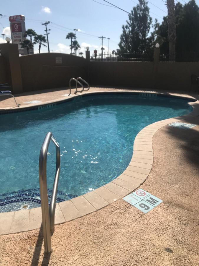 Shary Inn And Suites Mission Extérieur photo