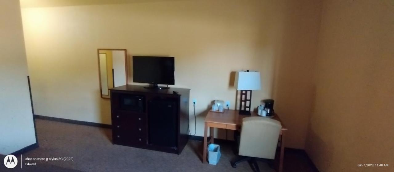 Shary Inn And Suites Mission Extérieur photo